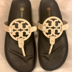 ❌❌SOLD❌❌New Never WornTory Burch Miller Cloud Soft Croc Emboss Sandals sz 8.5